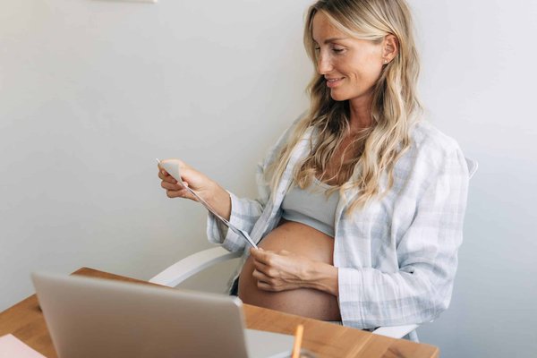 Quelle est l'importance des échographies en 3D pour le suivi prénatal ?